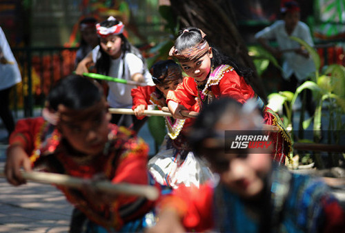 Parade Tari Tradisional Songsong HUT KBS, Greget Sawunggaling untuk Kebun Binatang