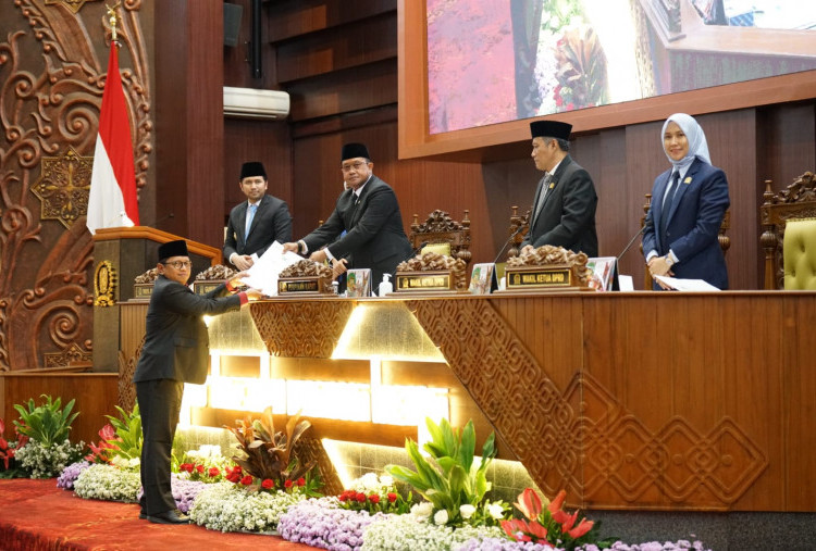 F-PDIP Jatim Setujui Perubahan Status Petrogas Jatim Utama Menjadi Perseroda