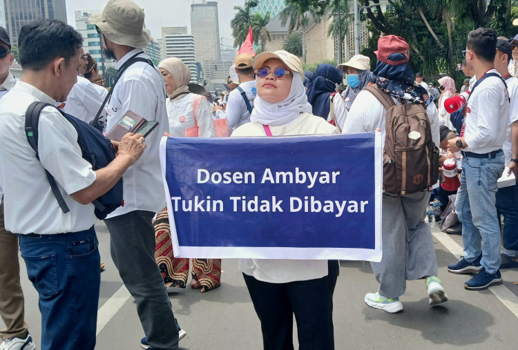 Dosen ASN Kemdiktisaintek Ngeluh Gaji di Bawah UMR, Sampai Ada yang Mau Bunuh Diri