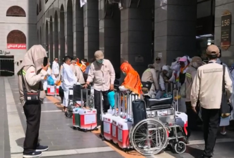 Petugas PPIH Kawal Ketat Koper Bagasi Jemaah Sampai ke Makkah