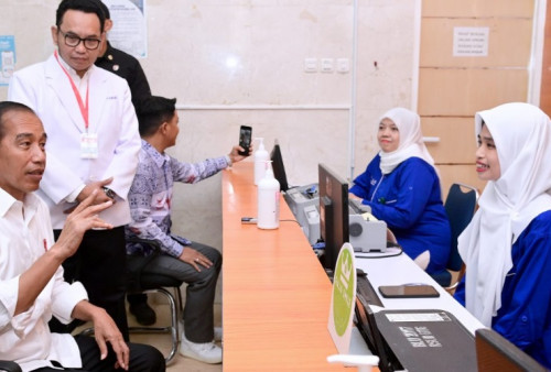 Jokowi Blusukan ke RSUD Prof Anwar Makkatutu Bantaeng Jelang 109 Hari Pemerintahannya Berakhir
