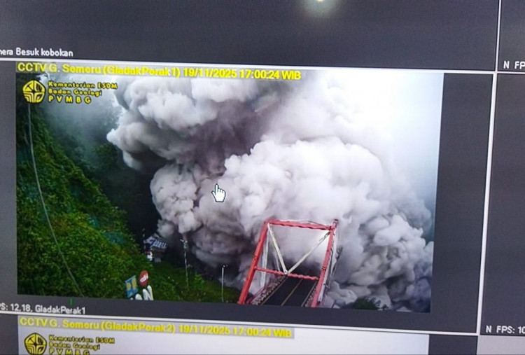 Awan Panas Semeru Lewati Gladak Perak, Capai 13 Km, PPGA Imbau Warga Cari Tempat Aman