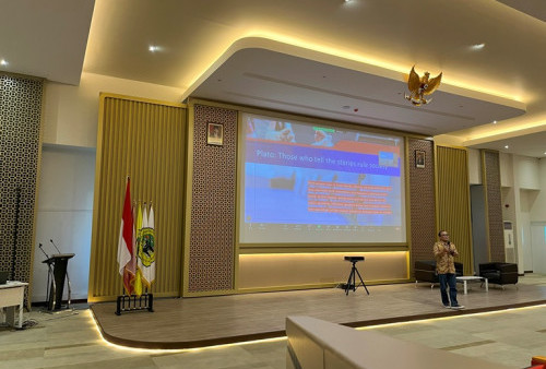 Program Wirausaha Merdeka 2023, Untag Surabaya Ajak Peserta Belajar Public Speaking