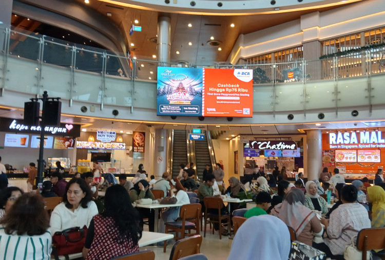 PIM Berubah Jadi Kantor, Fenomena WFA Bikin Suasana Kerja Lebih Nyaman di Coffee Shop