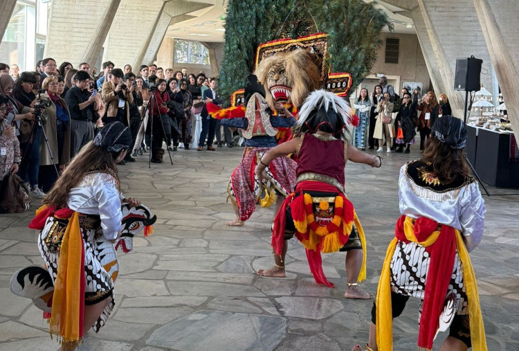 Premier du Indonesian Extravaganza di Markas Besar UNESCO Paris Tampilkan Keragaman Warisan Budaya Takbenda Indonesia