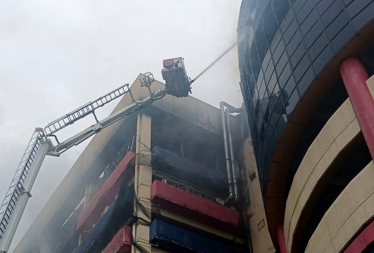 Jasad 3 Karyawan Plaza Glodok yang Terjebak Kebakaran Belum Ditemukan 