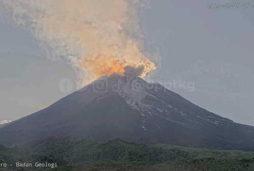 Gunung Merapi Muntahkan Awan Panas 1.000 Meter ke Arah Kali Bebeng, BPPTKG Imbau Warga Jauhi Daerah Bahaya
