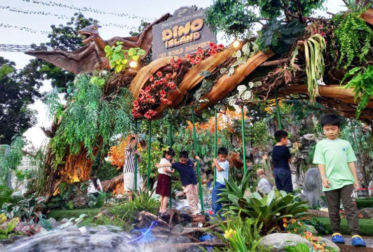 Eksplorasi Liburan Sekolah di Dino Island: Lost World Discovery, Bisa Kasih Makan Raptor