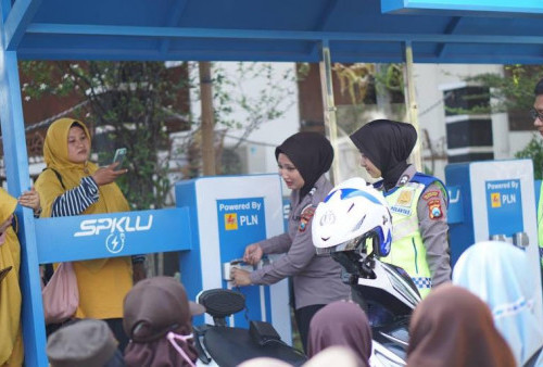 Satlantas Sediakan SPKLU Gratis di Mapolrestabes Surabaya