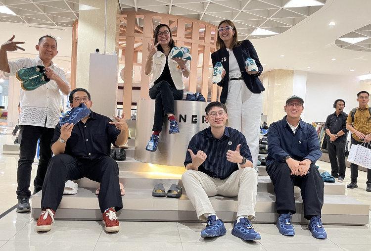 Unerd Kolaborasi dengan Garuda Indonesia dan Tahilalats, Wamen Ekraf Ajak Bangga Pakai Produk Lokal