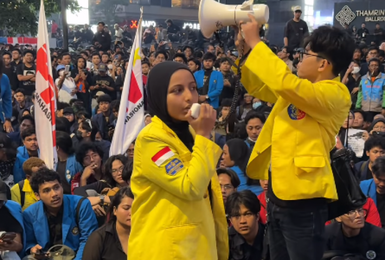 Fathimah Azzahra Jadi Idola Baru, Si Cantik Jago Debat Wakil Ketua BEM UI Lulusan SMA di Depok