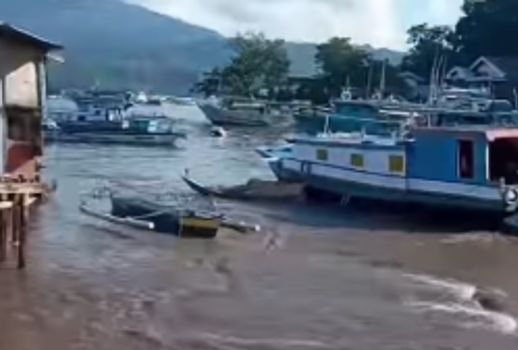Detik-Detik Air Laut Mendadak Surut Pasca Gempa Bumi M7,6 di Bitung Sulut