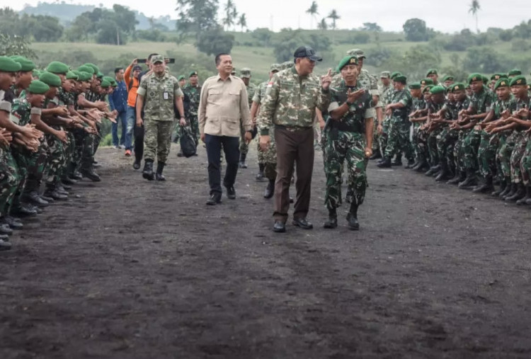 Datang ke Markas Baru TNI di Dompu, Menhan Ingatkan Prajurit TNI Bekerja untuk Rakyat