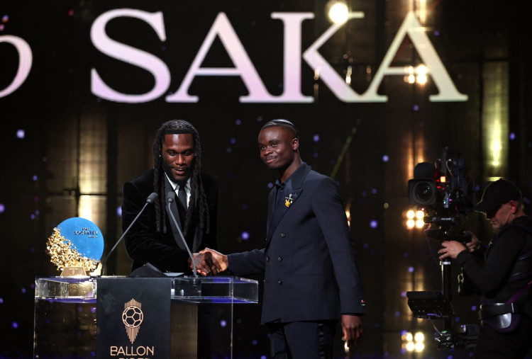 Bukayo Saka Raih Socrates Award Ballon d’Or 2026, Terharu Baca Surat Bocah Rwanda