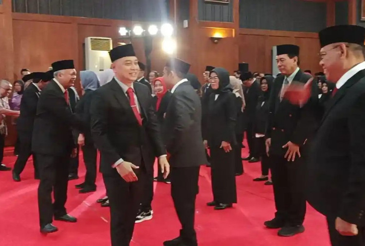 Rotasi Besar Pemkot Surabaya, Eri Cahyadi Geser 70 Pejabat demi Percepatan Kinerja