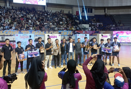 Laga Final Basketball SMALA CUP 2K24 Bikin Greget, de Sixteen Sukses Juarai 2 Kategori