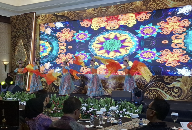 Iringan Indonesia Raya hingga Tarian Nusantara Semarakkan DNN Top Regional Leader Awards 2026
