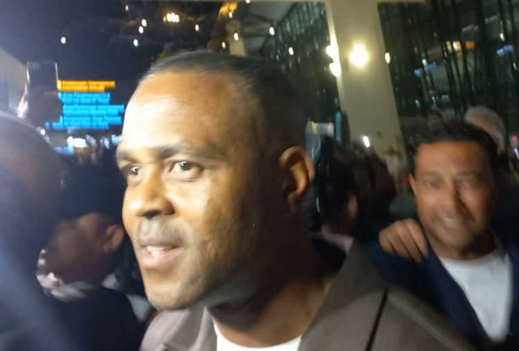 Emak-Emak Teriak saat Patrick Kluivert Tiba: Harus Bawa Timnas Indonesia ke Piala Dunia Pokoknya!