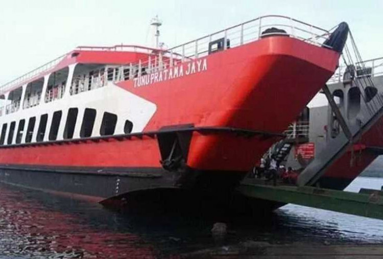 Kapal Ferry Ketapang Gilimanuk Tenggelam di Selat Bali, Puluhan Penumpang Masih dalam Pencarian