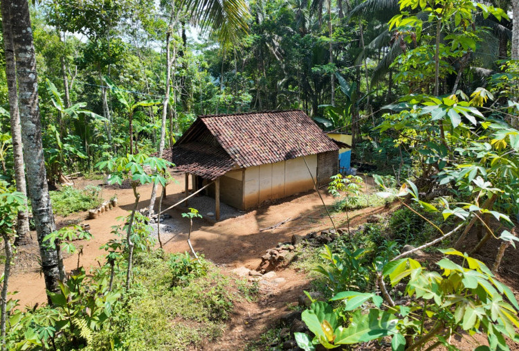 Gerakan Urunan Dua Sak Semen Wujudkan 10 Rumah Layak Huni, Bukti Gotong Royong Pramuka Trenggalek