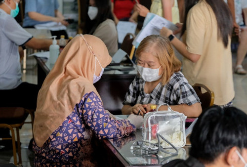 Dinkes DKI Mulai Berikan Layanan Vaksinasi Booster Kedua Untuk Lansia