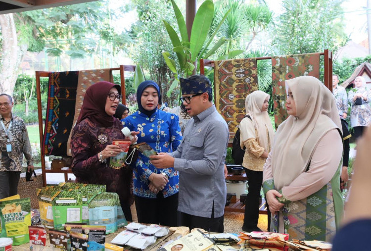 Genjot Perekonomian Daerah, Wamendagri Bima Dorong Pemda Percepat Digitalisasi UMKM
