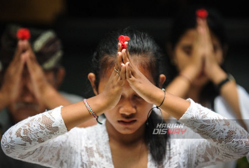 Upacara Melasti di Petintaran Jolotundo bukan hanya sekadar perayaan keagamaan, tetapi juga merupakan wujud nyata dari semangat Sat Cit Ananda Nusantara Jaya, di mana Nusantara dipenuhi dengan kebenaran, kesadaran, dan kebahagiaan bagi seluruh rakyat Indonesia. (Julian Romadhon/Harian Disway)