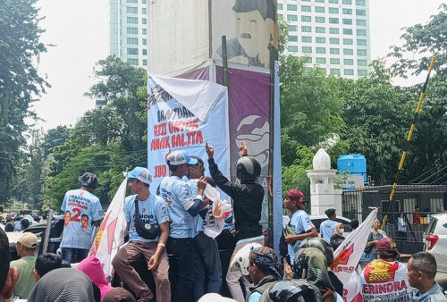 Di Tengah Macet, Massa Prabowo-Gibran Joget 'Ok Gas'