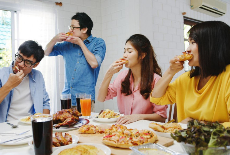 Derita Pengidap Misophonia di Tengah Jamuan Pesta Natal: Penyuara Jemala Jadi Senjata 