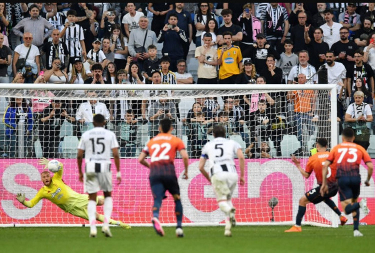 Juventus Libas Genoa 2-0, Di Gregorio Tampil Gemilang Gagalkan Penalti