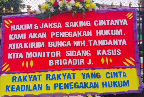 Sejumlah Karangan Bunga 'Monitor' Sidang Ferdy Sambo di PN Jakarta Selatan 