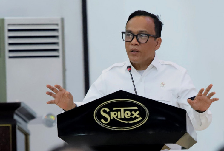 Sejumlah Menteri Dipanggil ke Istana, Bawa Berkas Bertuliskan Sritex