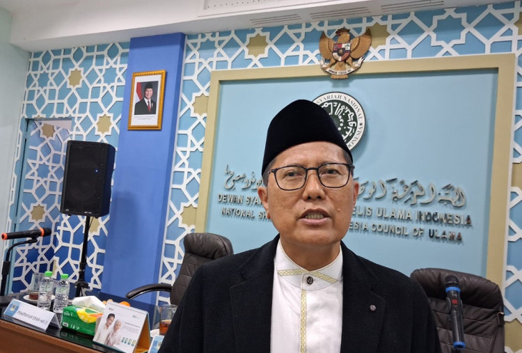Hati-Hati! Penjualan Makanan Nonhalal Marak, Waketum MUI KH Cholil Nafis Bilang Begini