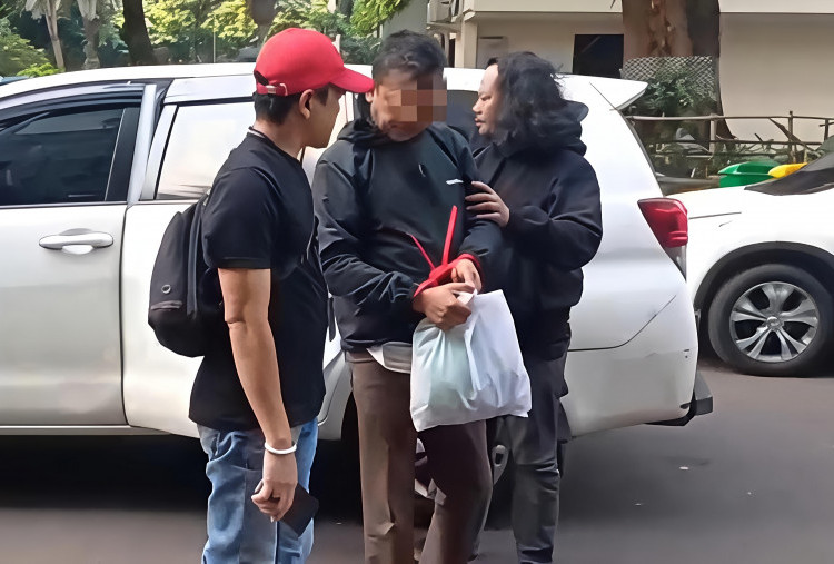 Resmob PMJ Bekuk Pelaku Perusakan Mobil Pakai Kunci Roda di Tol JORR