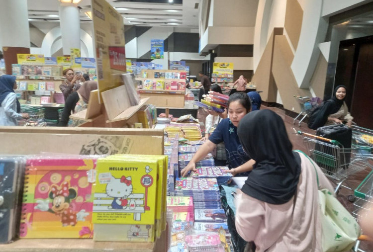 Kabar Baik untuk Penulis! Pajak Royalti Buku Diusulkan Turun dari 15 Persen Jadi 1,5 Persen