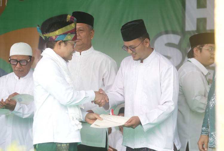 Hari Santri Nasional 2026, PKB Salurkan Bantuan Pesantren dan 3.000 Sertifikat Wakaf di Riau