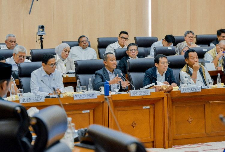 Kejar Target Lifting Minyak, Bahlil Kebut Perizinan Sumur Minyak Masyarakat di Jawa Tengah