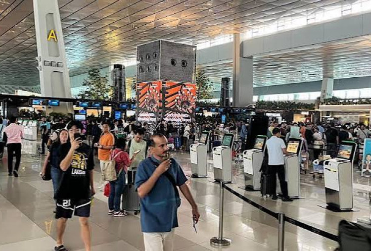 8 Bandara Kembali Beroperasi, BMKG Pastikan Negatif Abu Vulkanik Anak Krakatau