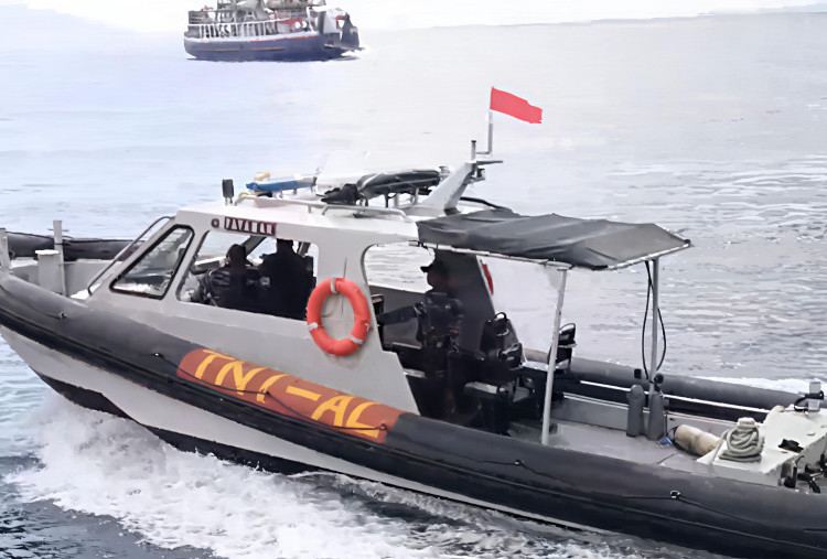 TNI AL Kerahkan Alutsista Bantu Pencarian Korban Kapal Tenggelam