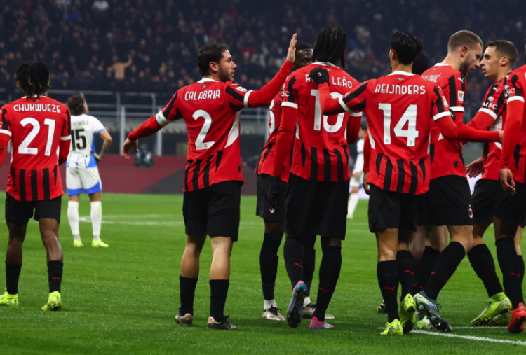 Milan vs Sassuolo 6-1: Tijjani Reijnders Nyekor, Rossoneri Lolos Perempat Final Coppa Italia!