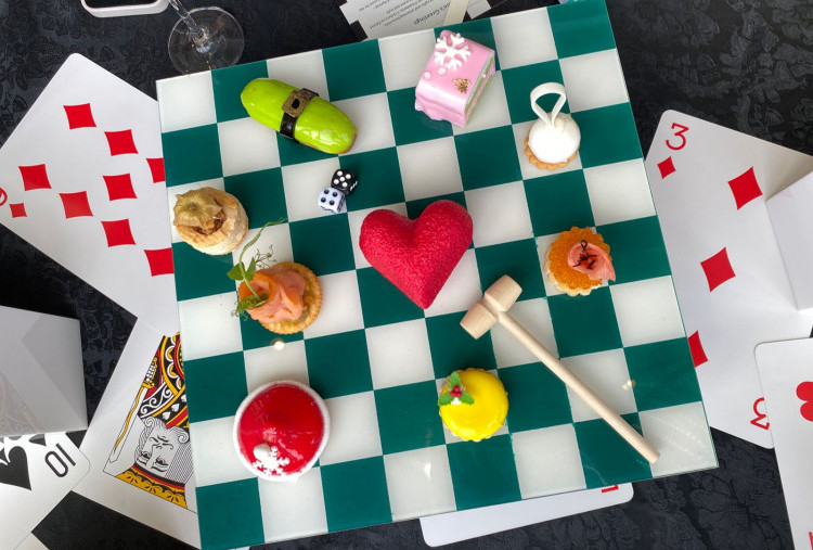 Afternoon Tea di The Westin Surabaya Perkenalkan 4 Permainan Kumpul Keluarga ala Warga Inggris, Cocok Mengisi Waktu Libur Nataru