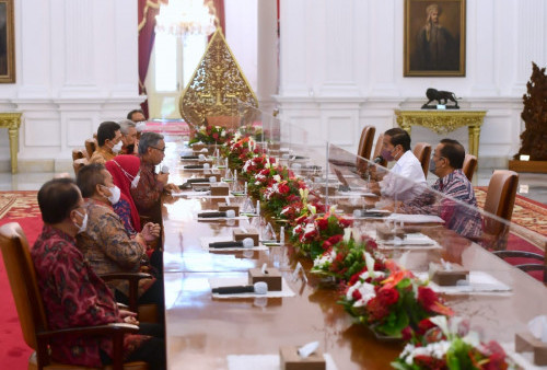 Presiden Jokowi Terima Dewan Komisioner OJK Periode 2017-2022