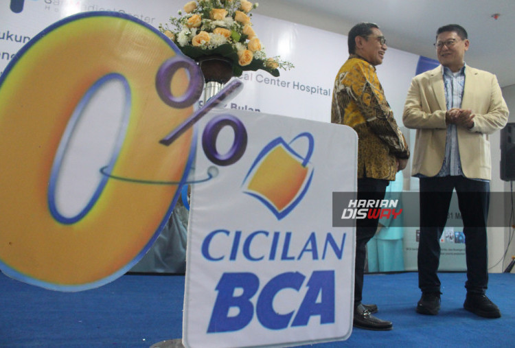 Peresmian kerja sama strategis ini turut dihadiri oleh jajaran pimpinan dari BCA dan RSU San Medical Center, termasuk Wakil Presiden Direktur BCA John Kosasih. Ia menegaskan bahwa kolaborasi yang telah terjalin sejak 2019 ini diharapkan dapat meningkatkan kenyamanan pasien, khususnya nasabah BCA, dalam mendapatkan layanan kesehatan terbaik.