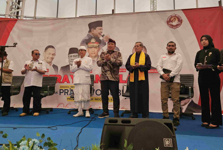 Konsolidasi Akbar di Milad Prabowo: Haidar Alwi dan Ribuan Warga Serukan Polri di Bawah Presiden