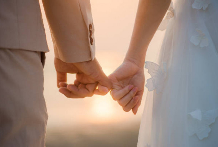 Tidak Mau Nikah Muda Bukan Berarti Trauma: Menantang Narasi Hidup Ideal ala Orang Tua