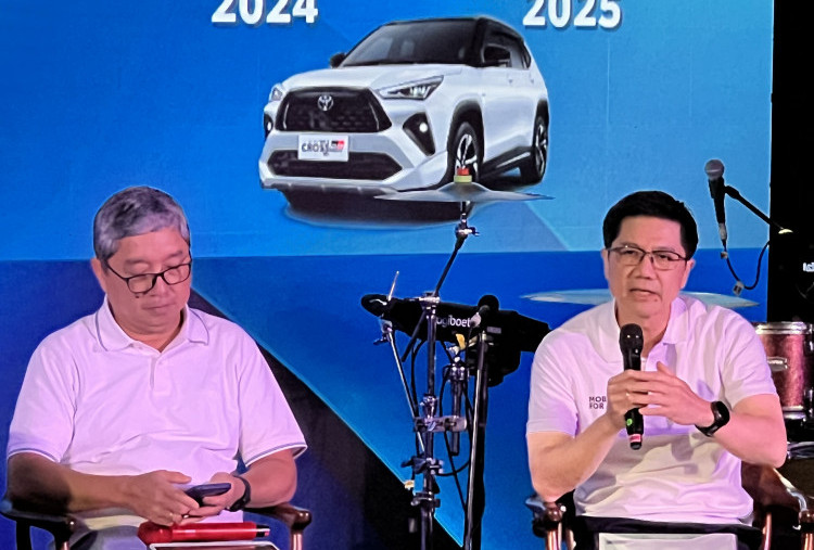 Pasar Otomotif Lesu di 2025, Toyota Tetap Melaju Paling Depan