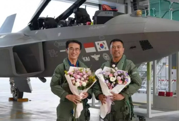 Pilot TNI AU  Sukses Uji Terbang Pesawat Tempur KF-21 Boramae