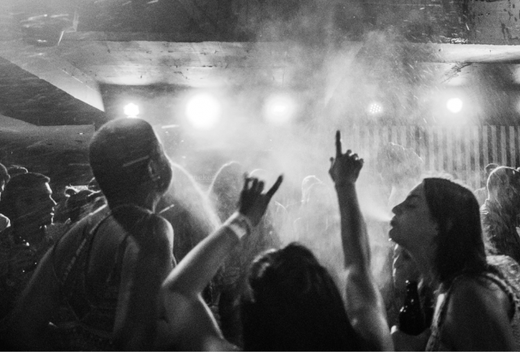 Tempat Hiburan Malam Theatre Night Disegel Usai Ketahuan Gelar Pesta Gay, 3 Orang Diamankan Polisi
