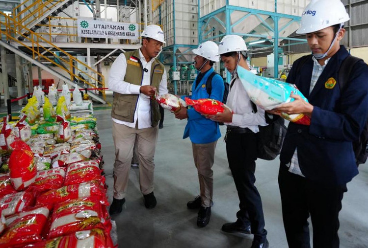 BULOG Sambut BEM Se-Indonesia di Gudang Kelapa Gading, Perkuat Transparansi Ketahanan Pangan Nasional