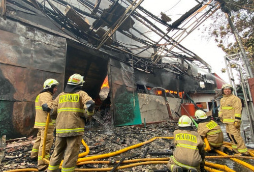 Kebakaran Pabrik Cat di Penjaringan, 150 Personil dan 35 Unit Pemadam Dikerahkan, Apa Penyebabnya?